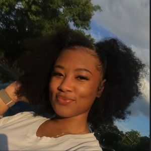 Meet your Posher, Asiana